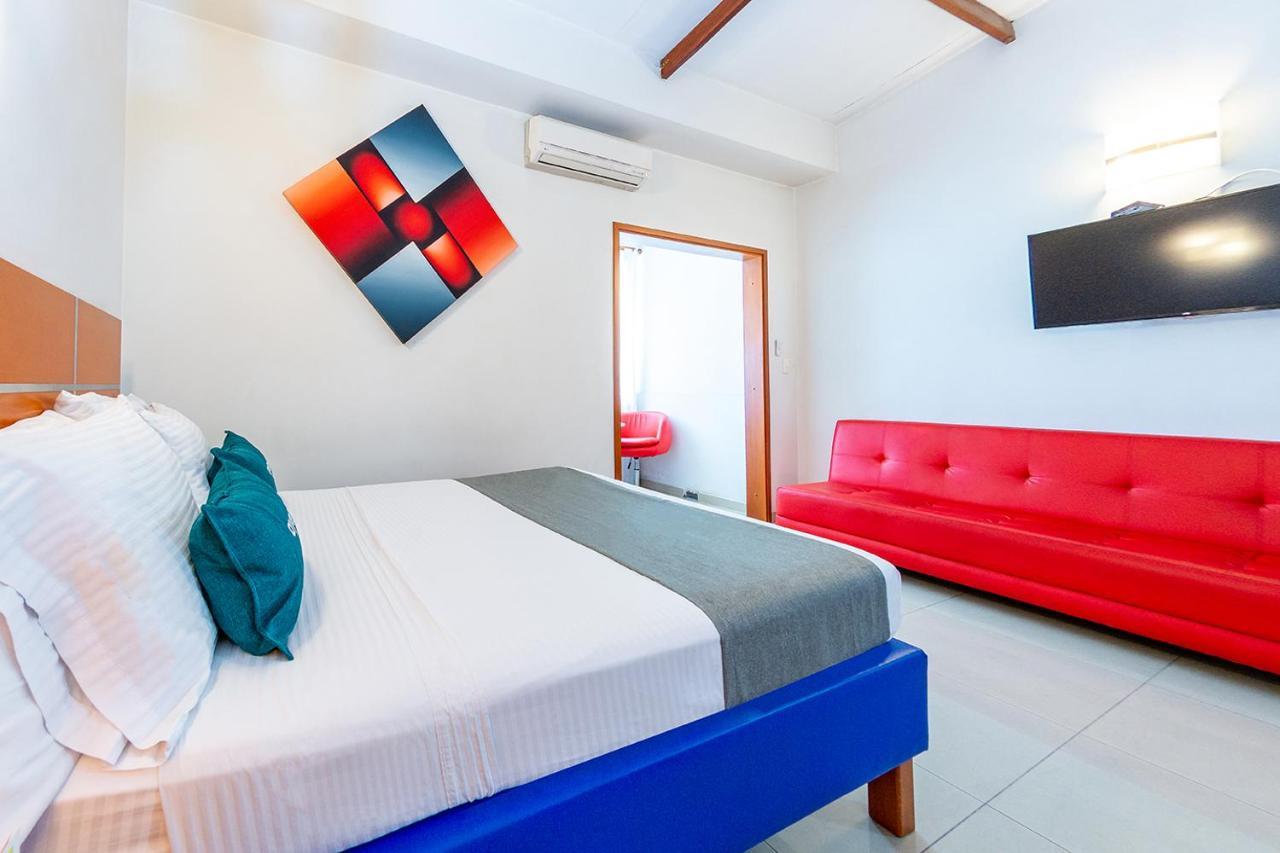 Hotel Ayenda Optimum à Pereira Extérieur photo