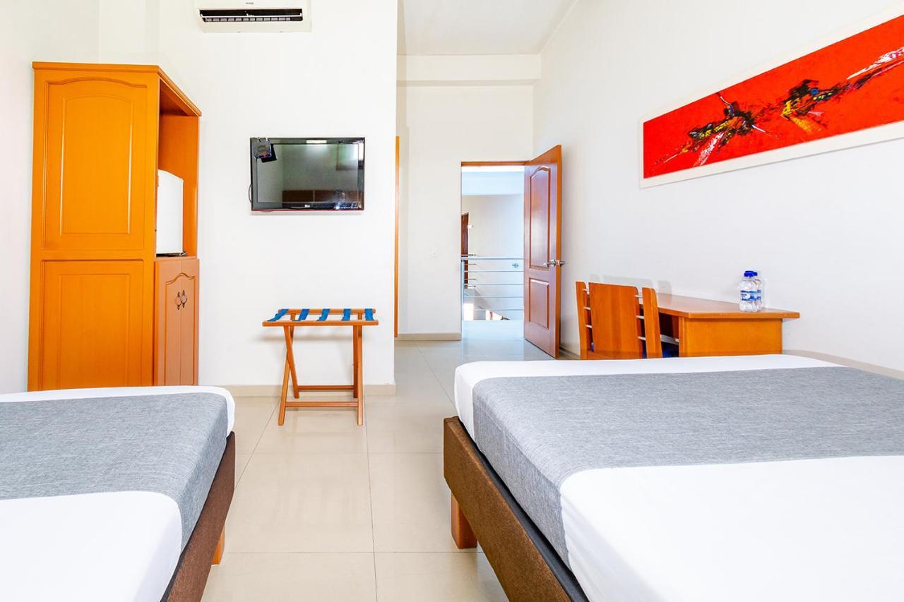 Hotel Ayenda Optimum à Pereira Extérieur photo