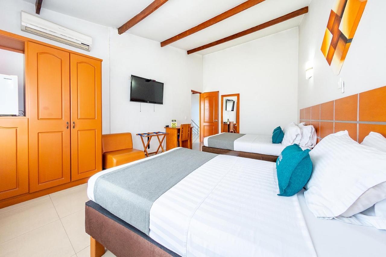 Hotel Ayenda Optimum à Pereira Extérieur photo