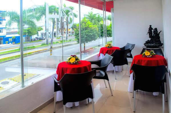 Hotel Ayenda Optimum à Pereira Extérieur photo